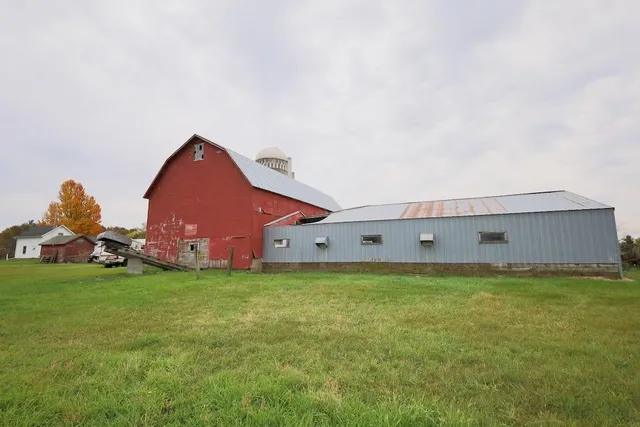 $475,000 | N8709 5th Avenue, Camp Douglas, WI 54618