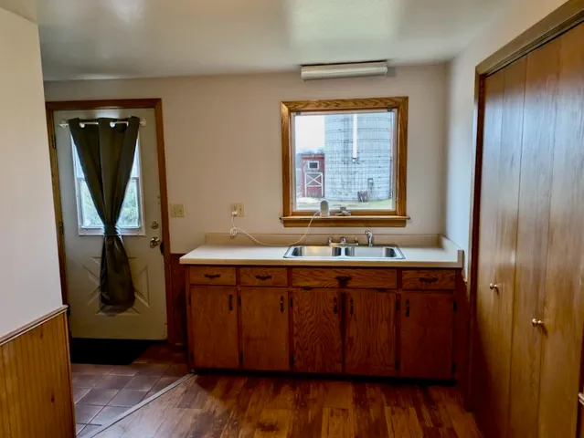 $475,000 | N8709 5th Avenue, Camp Douglas, WI 54618