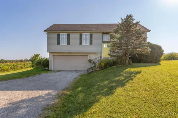 $250,000 | 4032 Highway 73, Hillsboro, OH 45133