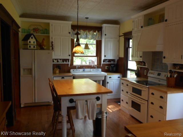 73827 Kanie Road Romeo, MI 48065 - Photo 6 of 51 Custom Kitchen