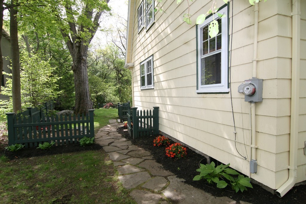 88 High Haith Road Arlington, MA 02476 - Photo 15 of 24 Gallery Image 15