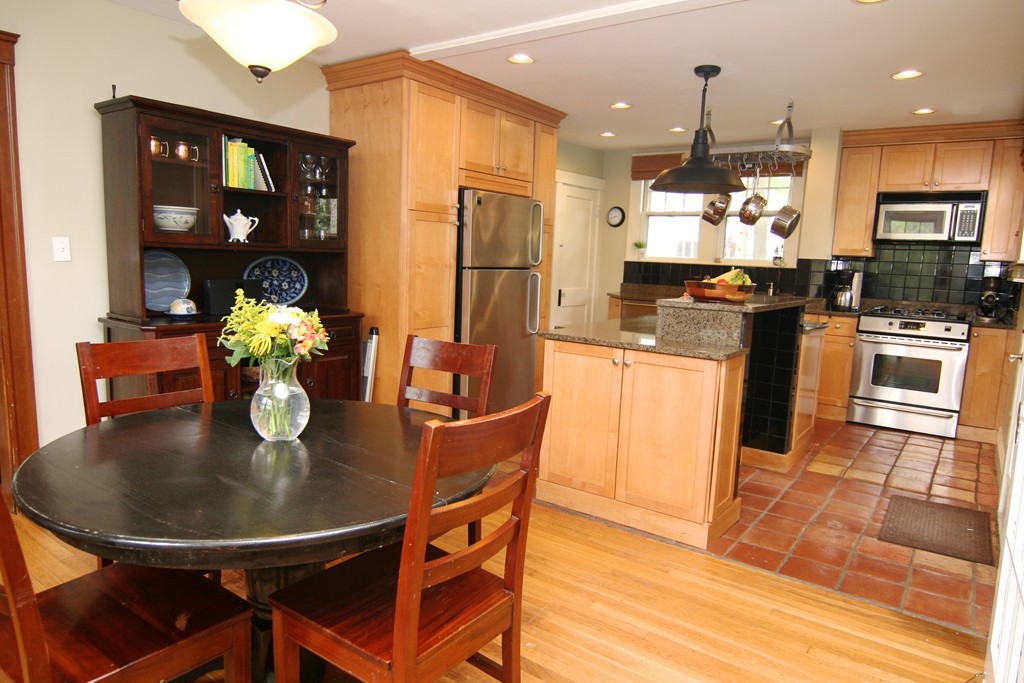 88 High Haith Road Arlington, MA 02476 - Photo 5 of 24 Gallery Image 5