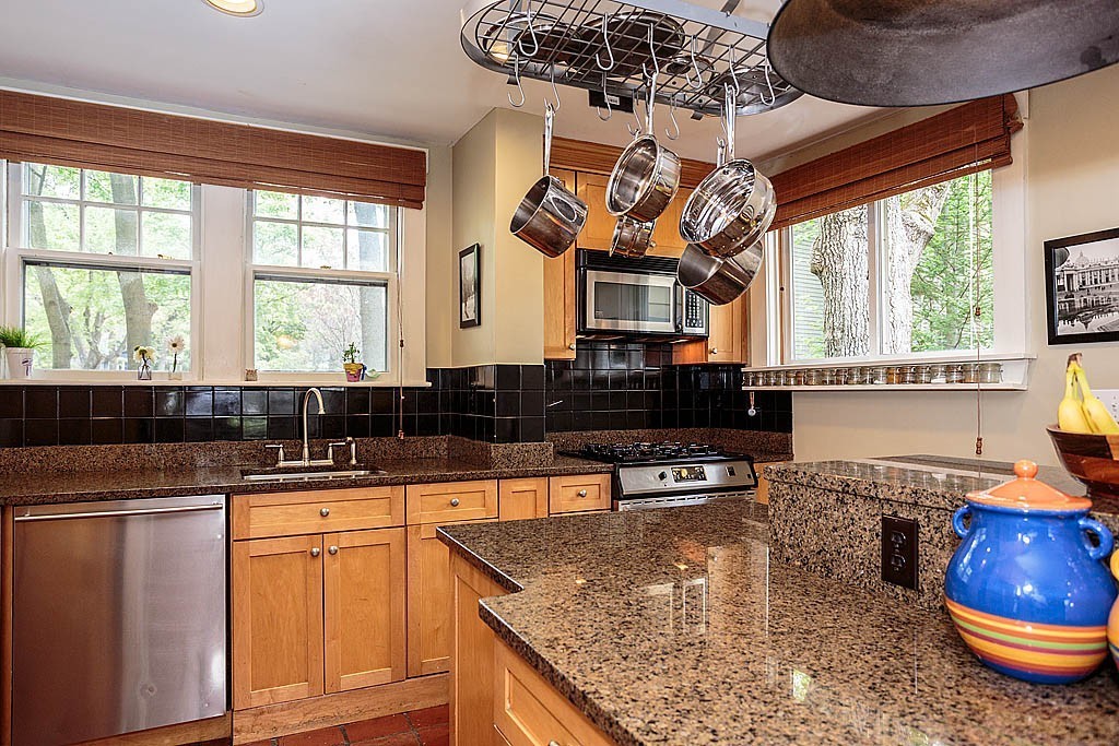 88 High Haith Road Arlington, MA 02476 - Photo 7 of 24 Gallery Image 7