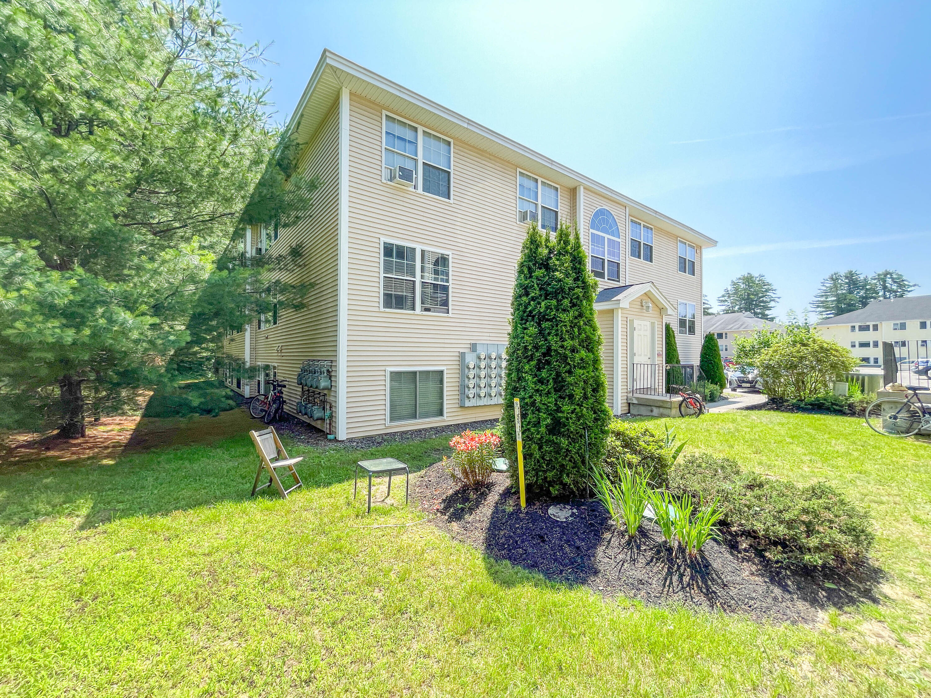 18 Smithwheel Road, Unit 44 Old Orchard Beach, ME 04064 - Photo 2 of 48 18 Smithwheel Rd #44 Old Orchard Beach -