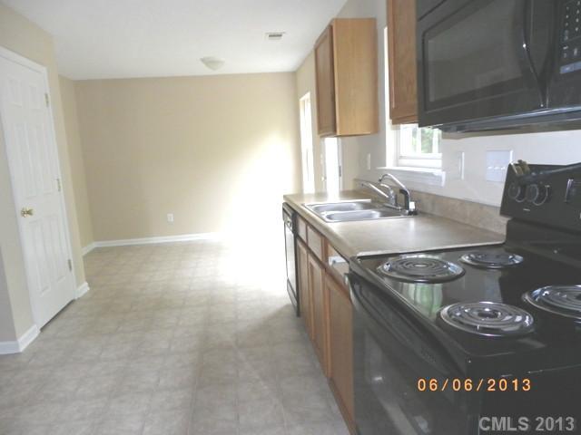 1267 Winding Path Road Lake Wylie, SC 29710 - Photo 4 of 11 Gallery Image 4