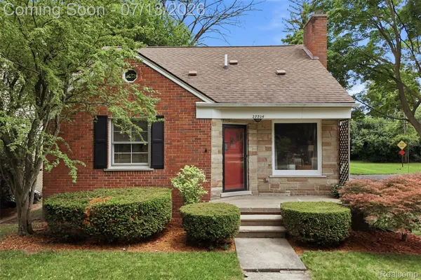 $290,000 | 27704 California Drive Northwest, Southfield, MI 48076