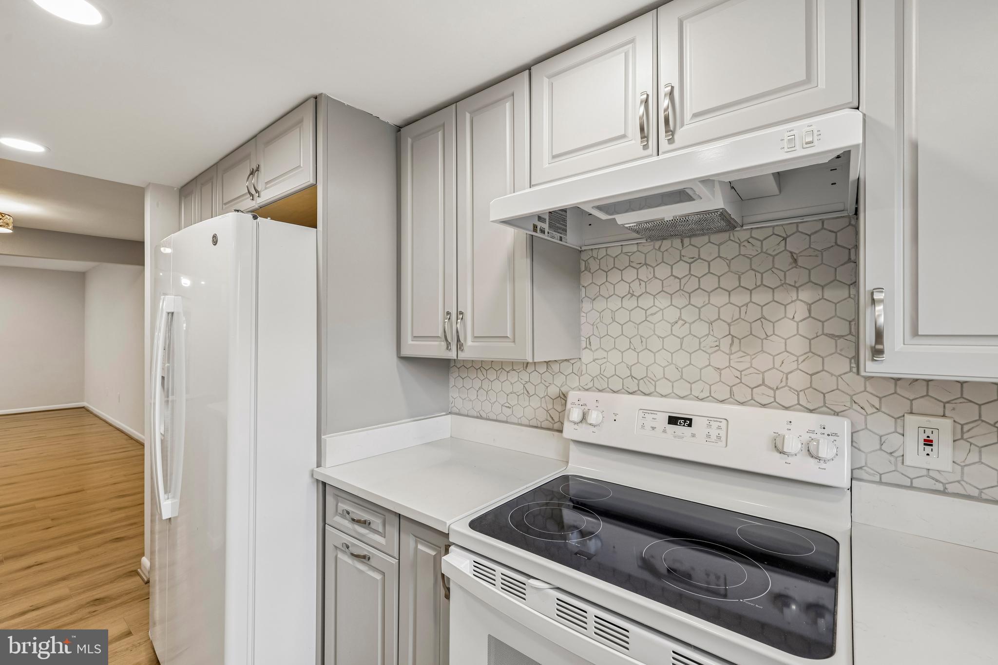 3546 Chiswick Court, Unit 36B Silver Spring, MD 20906 - Photo 11 of 36 Kitchen