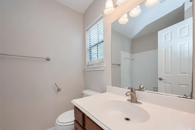 $164,900 | 2211 South Kirkwood Road, Unit 19, Houston, TX 77077