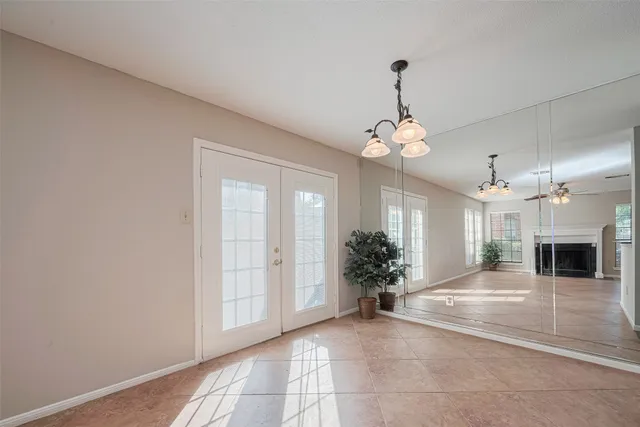 $164,900 | 2211 South Kirkwood Road, Unit 19, Houston, TX 77077