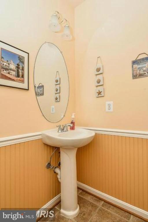 21590 Merion Street Ashburn, VA 20147 - Photo 16 of 30 Bath