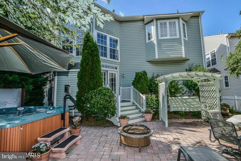 21590 Merion Street Ashburn, VA 20147 - Photo 29 of 30 Exterior (Rear)