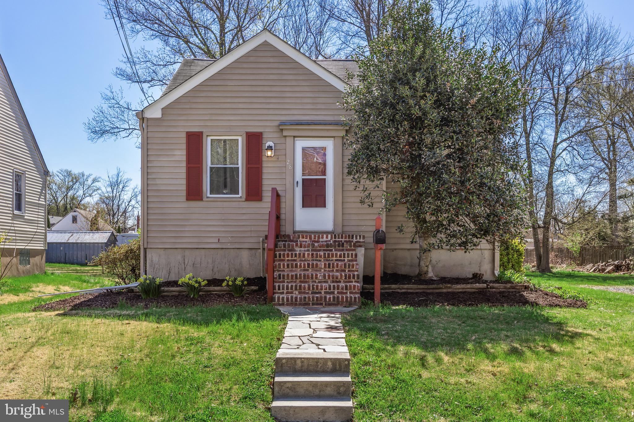 28 West Center Avenue Maple Shade, NJ 08052 - Photo 2 of 19
