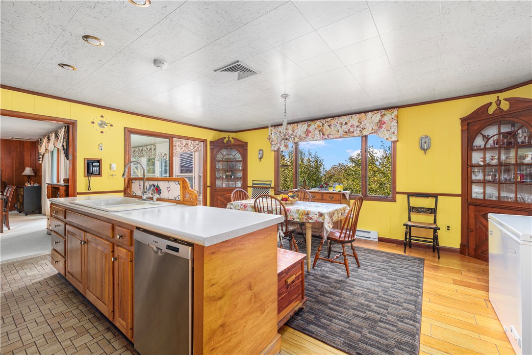 1173 Main Road Tiverton, RI 02878 - Photo 6 of 40