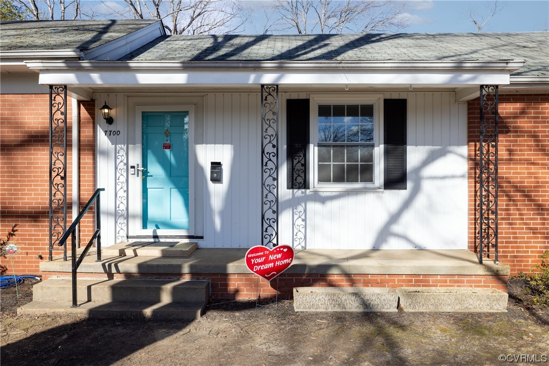 7700 Prairie Road Richmond, VA 23225 - Photo 2 of 39 a view of a entryway door front of house