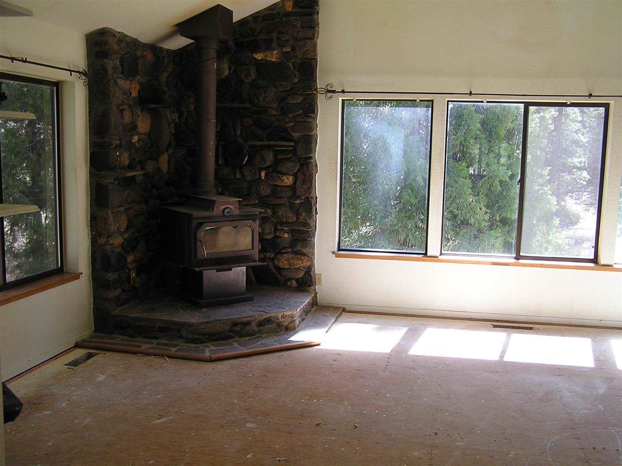 6880 Sylvan Road Portola, CA 96122 - Photo 2 of 4