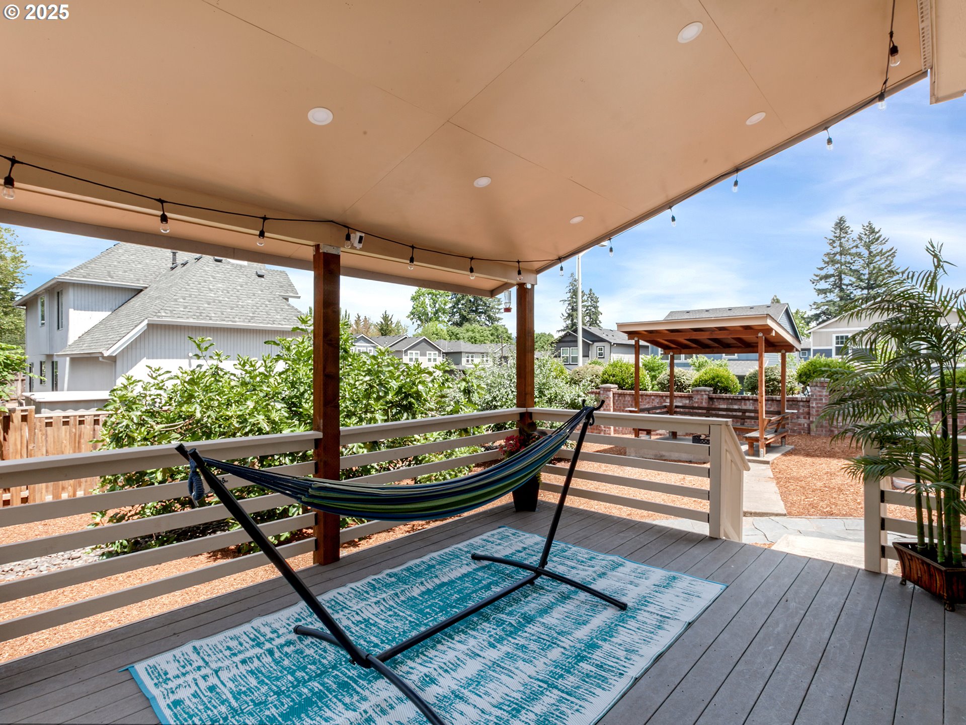 7913 Southwest Leiser Lane Portland, OR 97224 - Photo 27 of 35 Deck