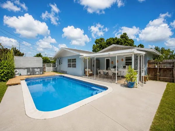 $425,000 | 2405 Blossom Court, Fort Pierce, FL 34982