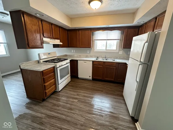 $1,275 | 88 Keran Manor Court, Unit C, Greenwood, IN 46142