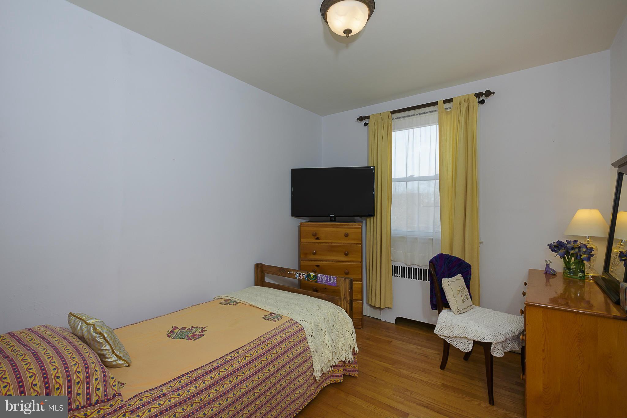 435 Overbrook Road Catonsville, MD 21228 - Photo 19 of 30 Bedroom 2