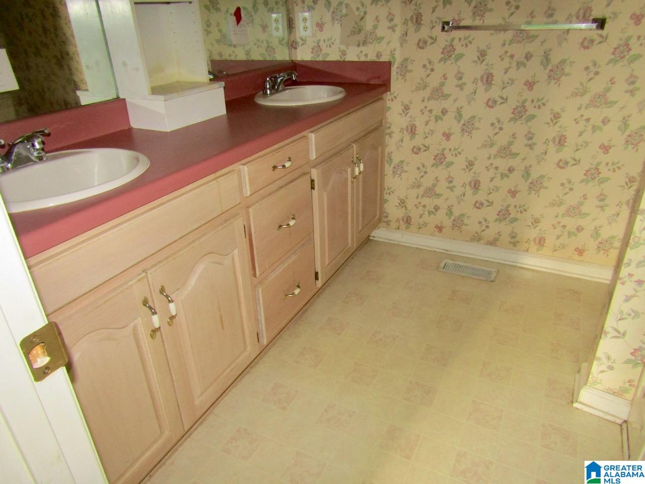 2817 N Road Gardendale, AL 35071 - Photo 13 of 21