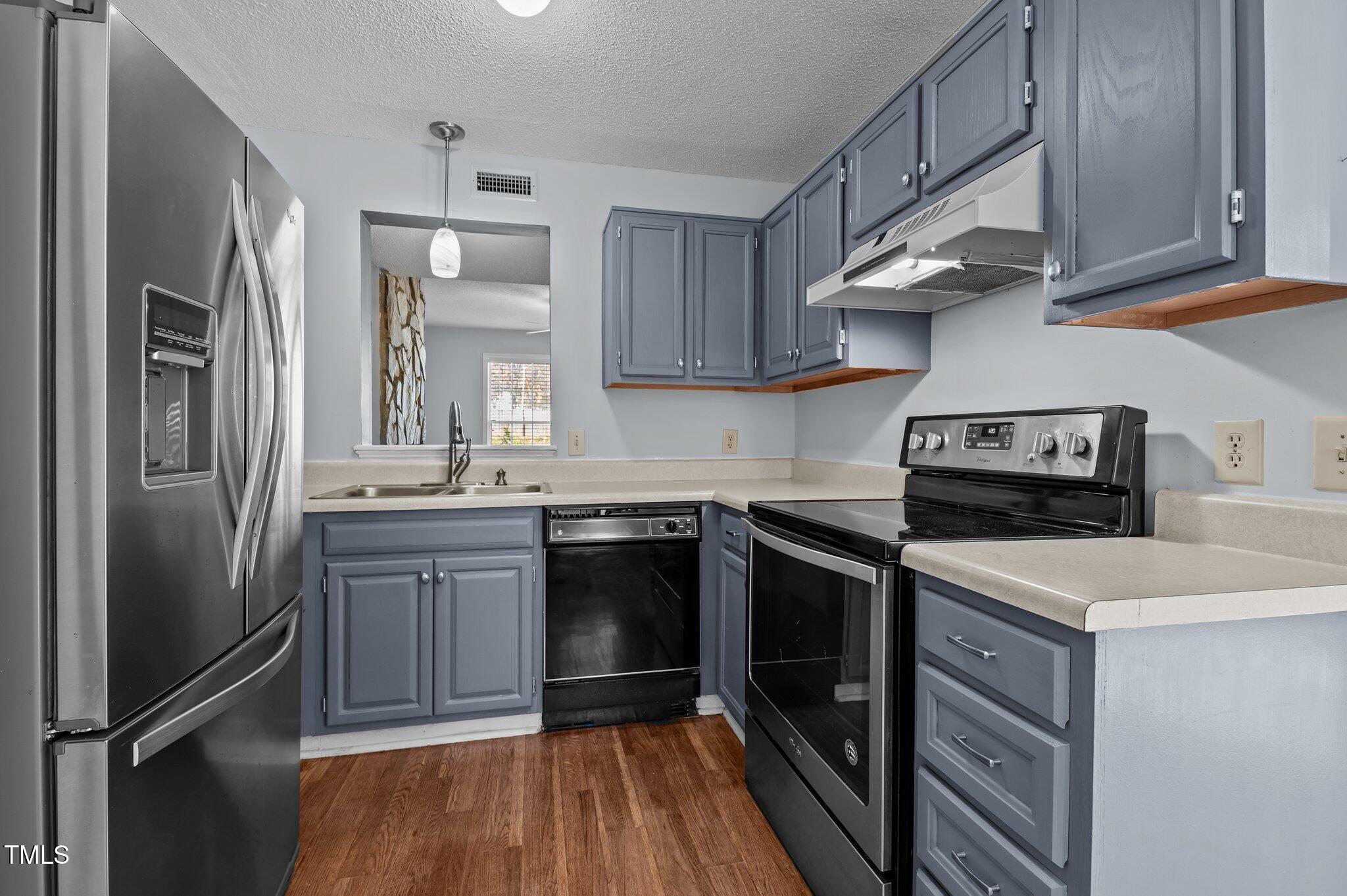 120 Riverwalk Circle Cary, NC 27511 - Photo 11 of 25 24-web-or-mls-DSC_8047