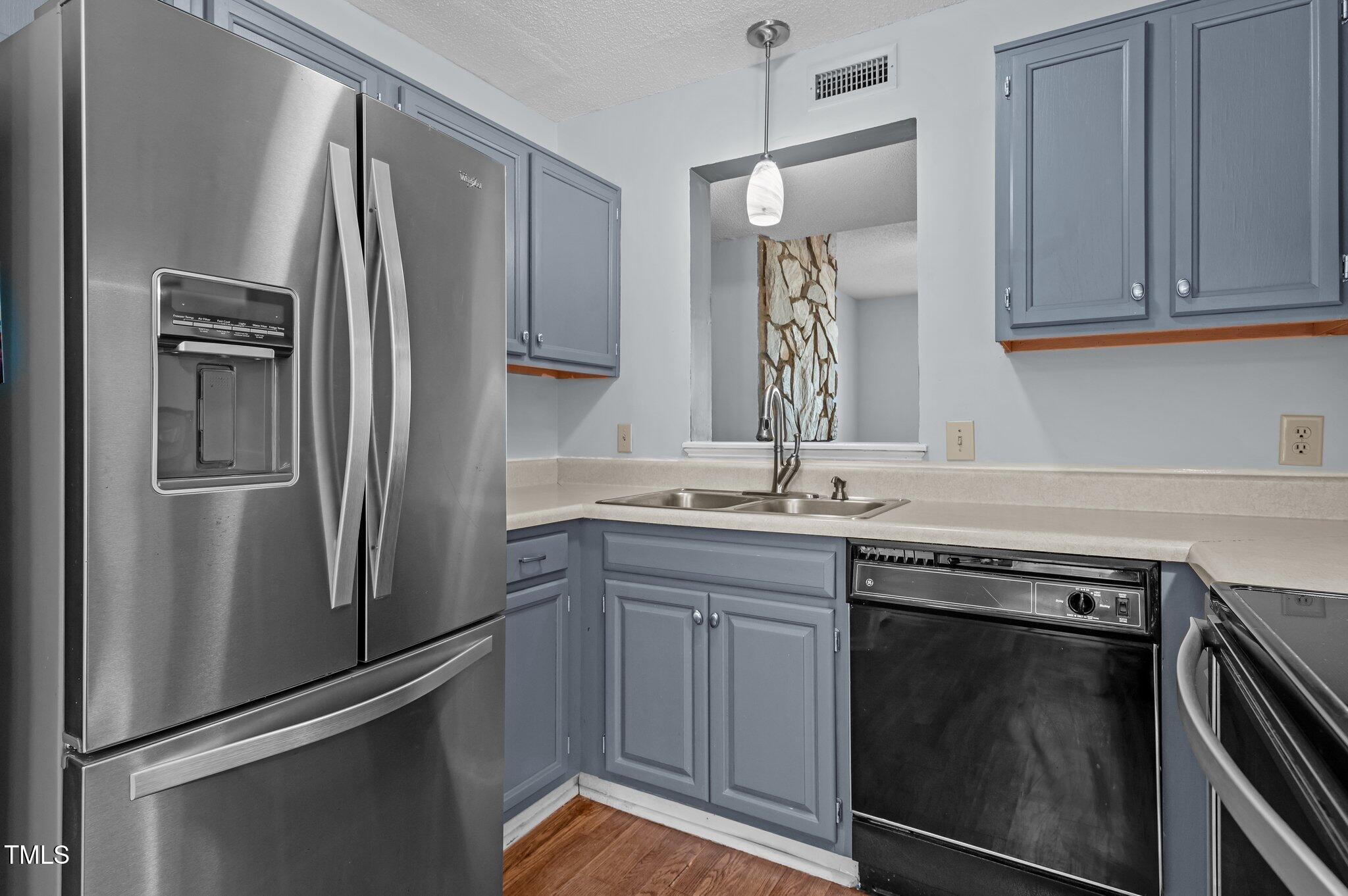 120 Riverwalk Circle Cary, NC 27511 - Photo 12 of 25 25-web-or-mls-DSC_8050