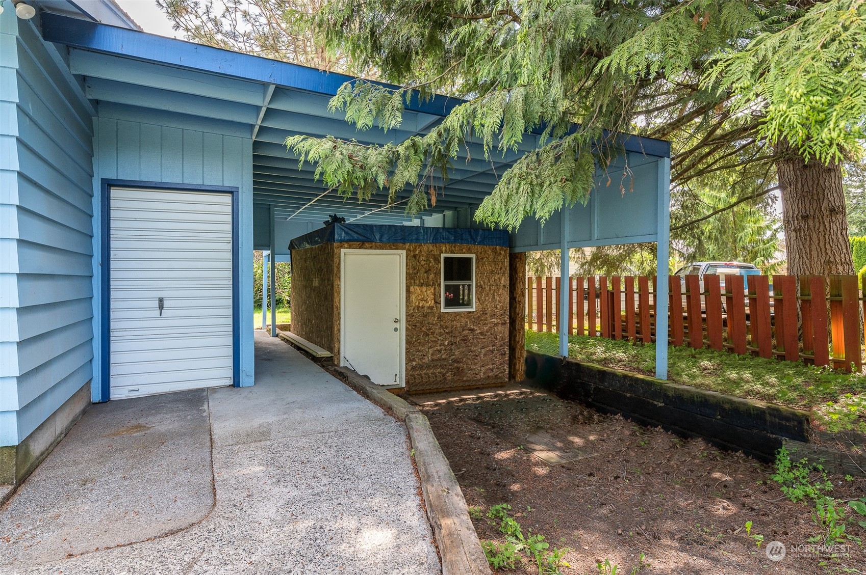 1275 West Axton Road Ferndale, WA 98248 - Photo 22 of 30 a view of a small house