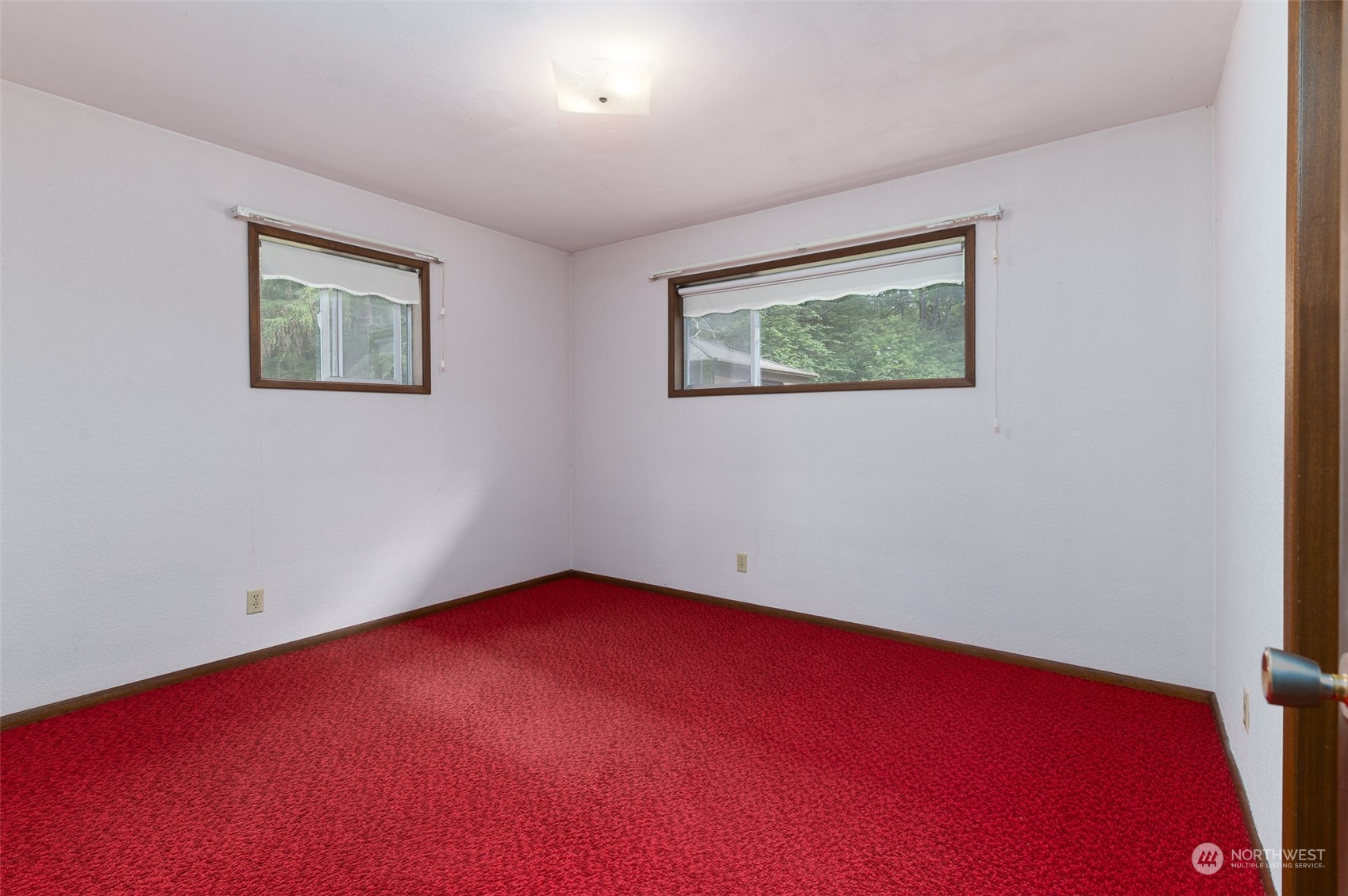 1275 West Axton Road Ferndale, WA 98248 - Photo 6 of 30 an empty room with a window