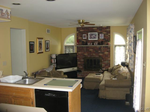 900 Meco Road Easton, PA 18040 - Photo 3 of 11 Gallery Image 3