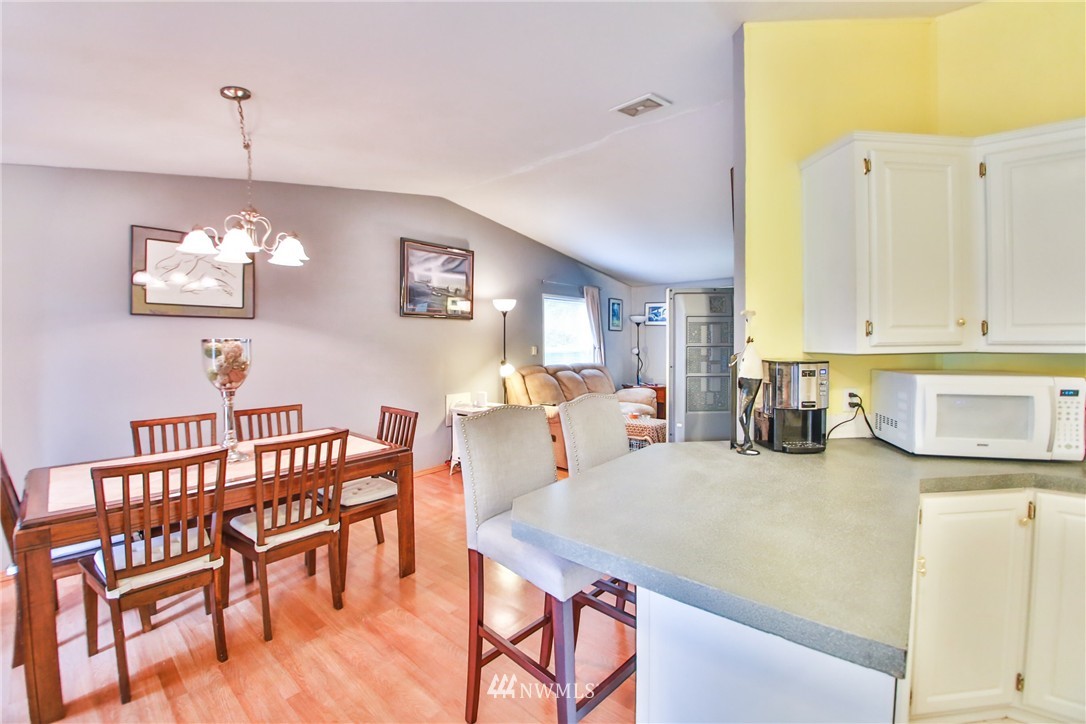 9 156th Place Southwest Bothell, WA 98012 - Photo 6 of 18