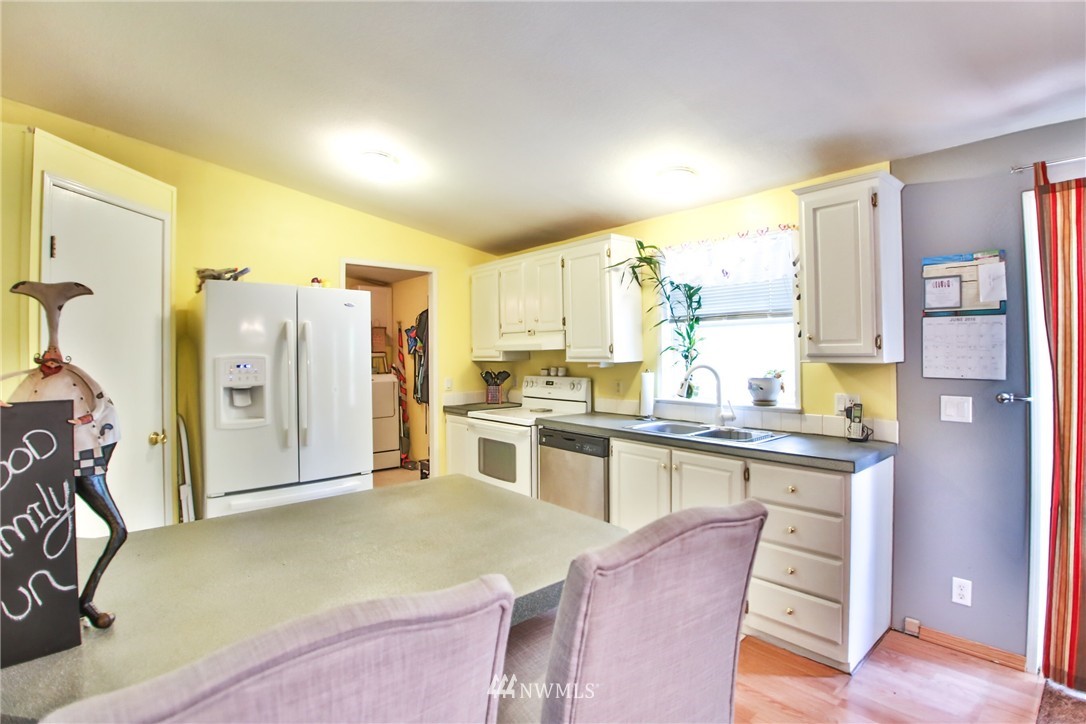 9 156th Place Southwest Bothell, WA 98012 - Photo 7 of 18