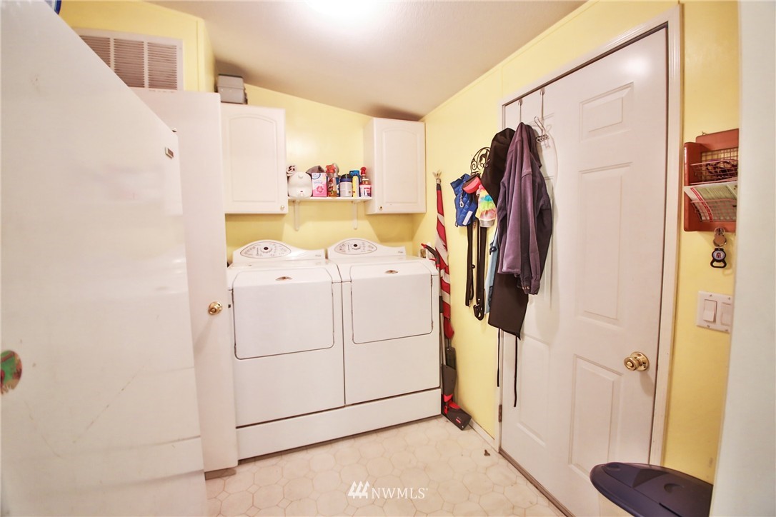 9 156th Place Southwest Bothell, WA 98012 - Photo 8 of 18