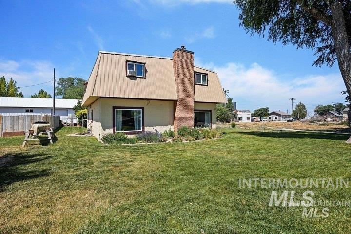 312 Boyd Street West Murtaugh, ID 83344 - Photo 3 of 32