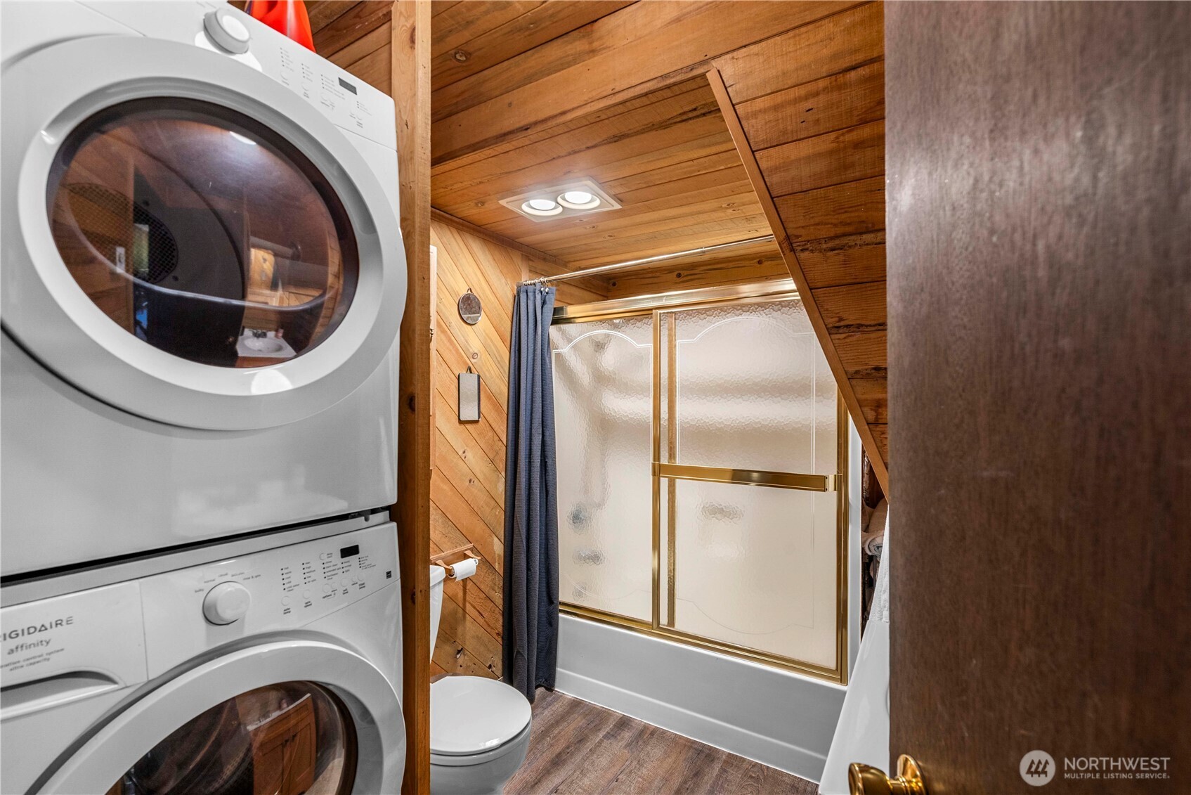20 Deer Point Lane Ronald, WA 98940 - Photo 17 of 28 a utility room with dryer and washer