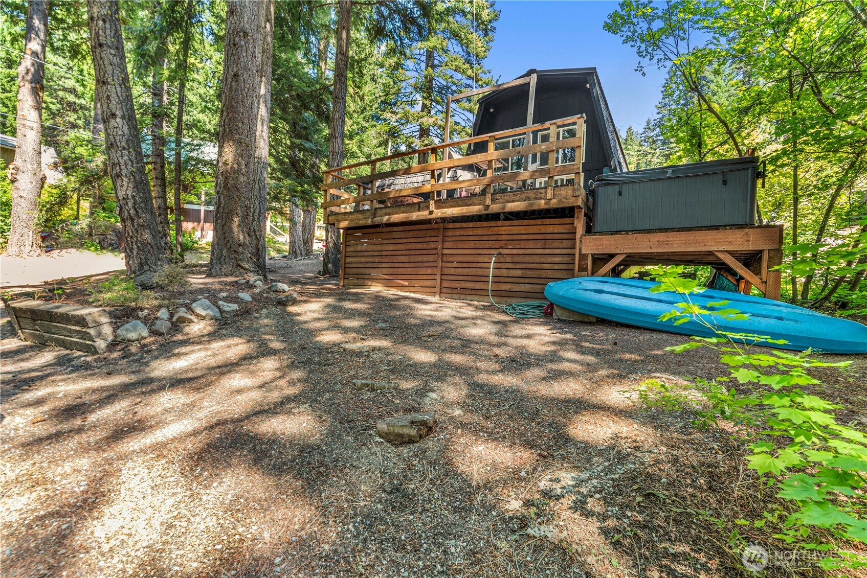 20 Deer Point Lane Ronald, WA 98940 - Photo 23 of 28 a backyard of a house with lots of green space