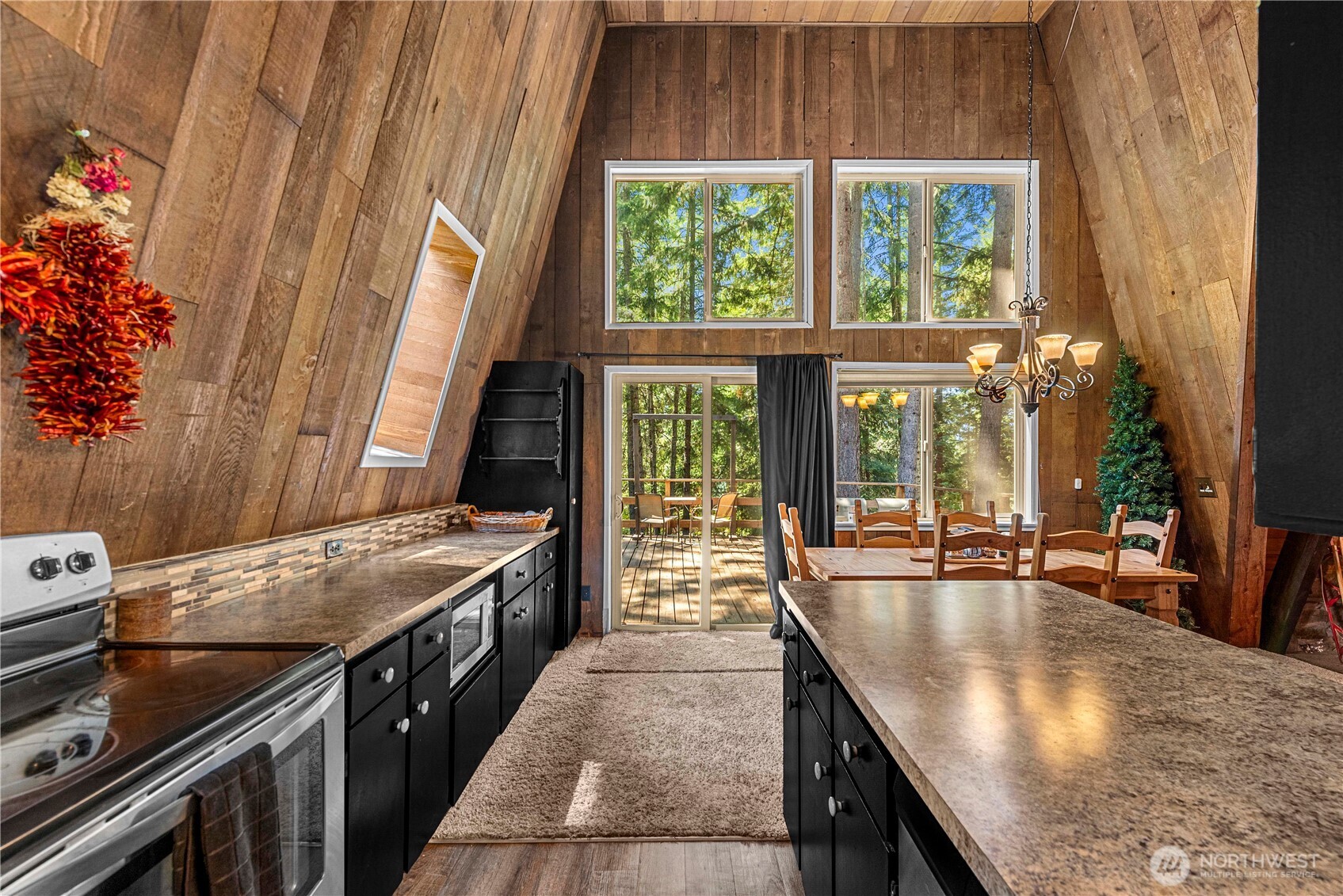 20 Deer Point Lane Ronald, WA 98940 - Photo 10 of 28 a kitchen with sink stove and cabinets