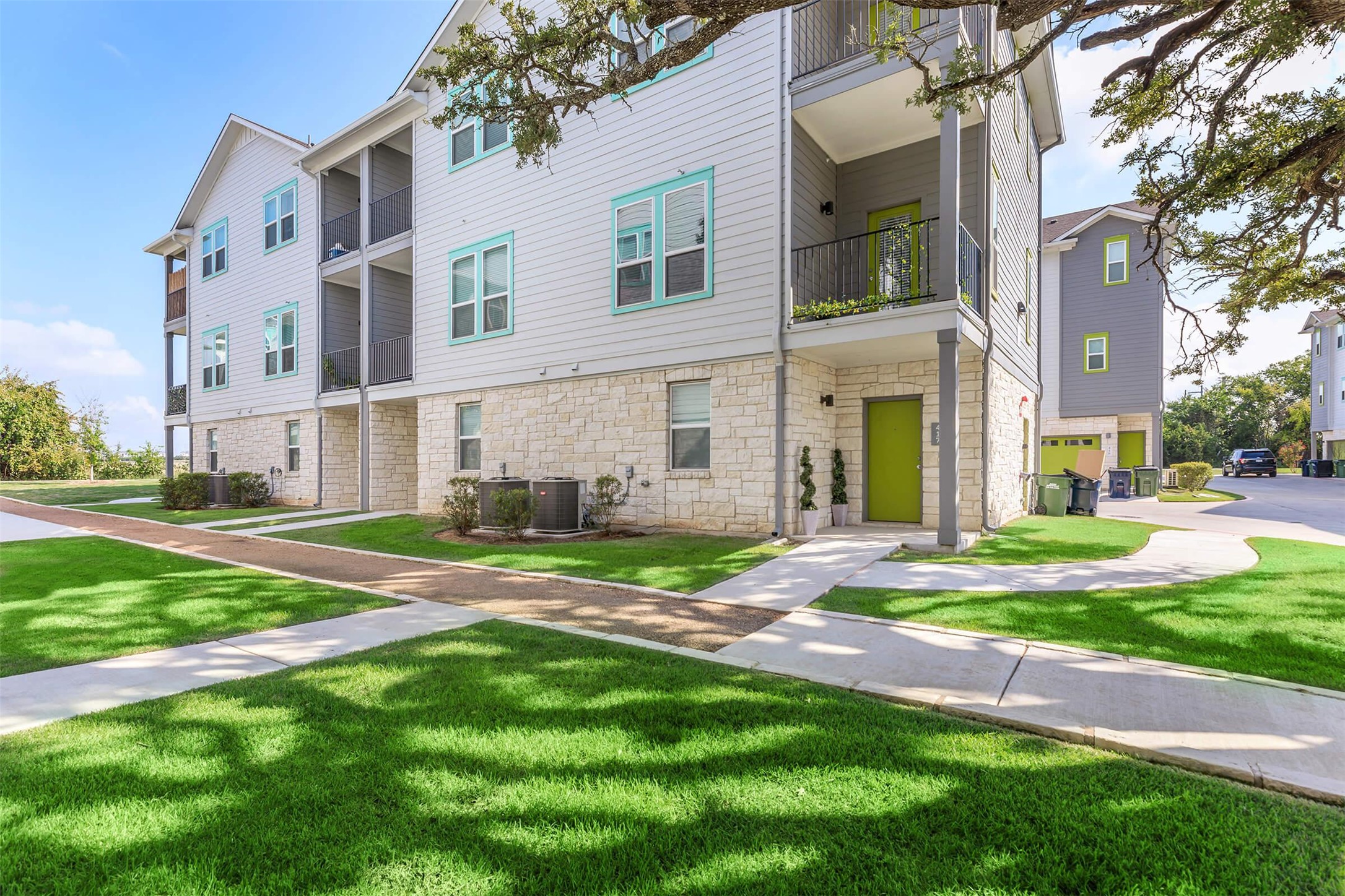 433 Leo Lane Leander, TX 78641 - Photo 18 of 21 View of apartment building / complex