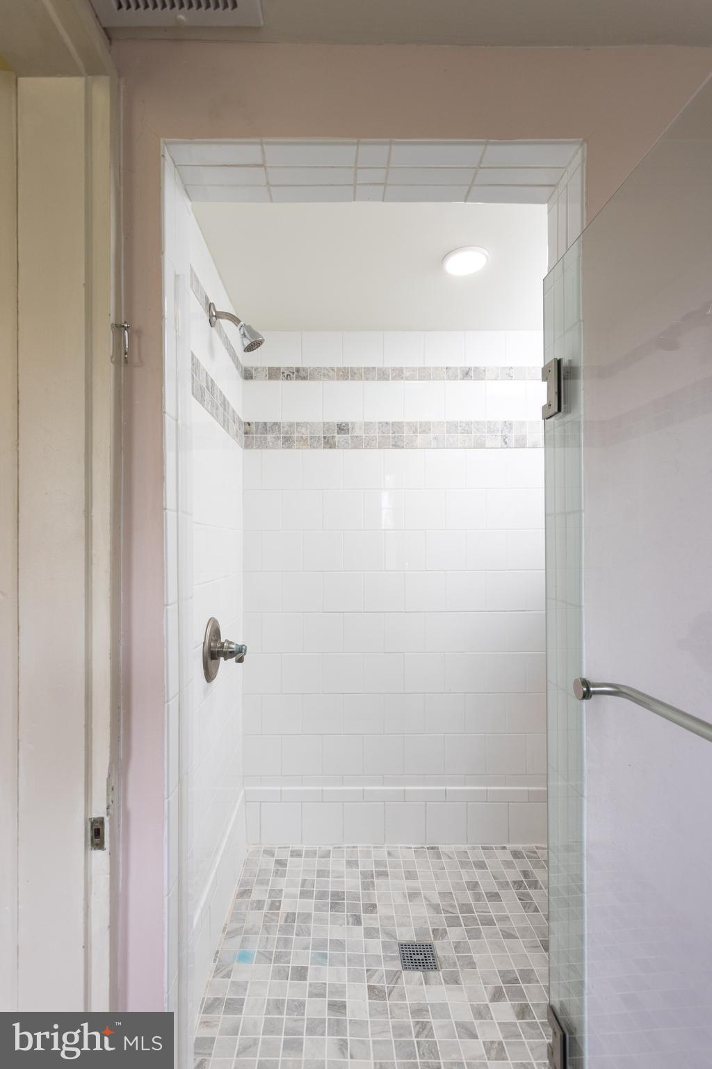 3401 Old Level Road Churchville, MD 21028 - Photo 41 of 121 3rd Floor Walk-in Shower