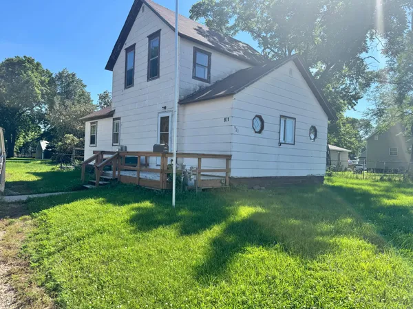 $46,000 | 921 N Highway, Jackson, MN 56143