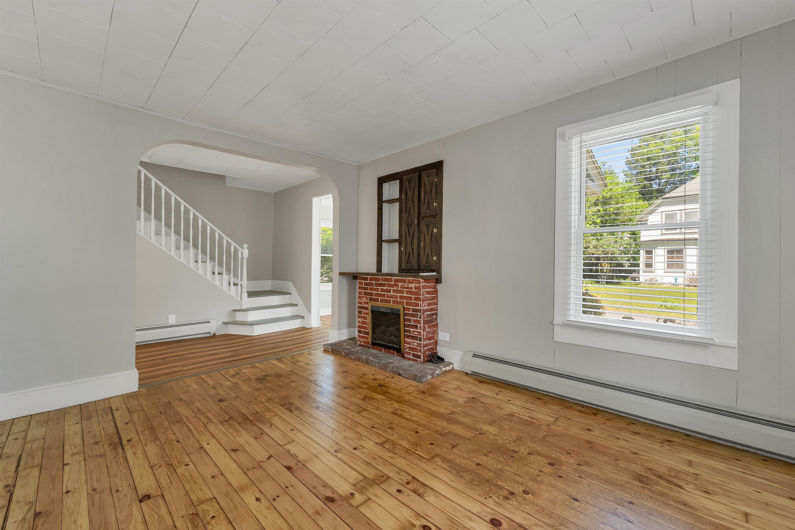11 Grove Street Derry, NH 03038 - Photo 26 of 51