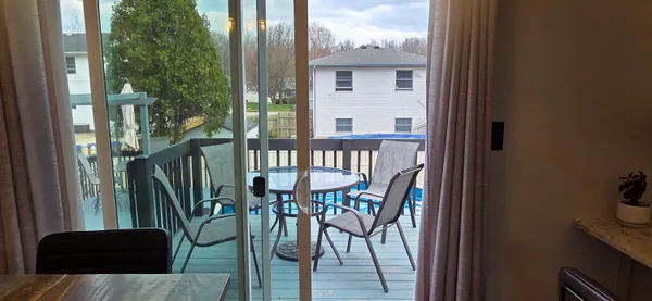 $405,000 | 1367 Dixon Parkway, Chesterton, IN 46304