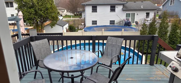 $405,000 | 1367 Dixon Parkway, Chesterton, IN 46304