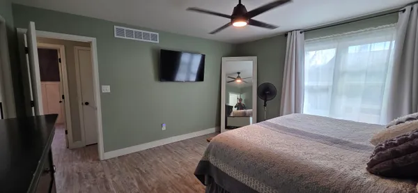 $405,000 | 1367 Dixon Parkway, Chesterton, IN 46304