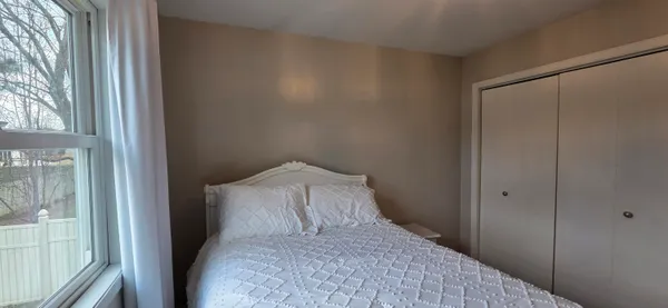 $405,000 | 1367 Dixon Parkway, Chesterton, IN 46304