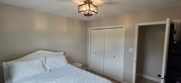 $405,000 | 1367 Dixon Parkway, Chesterton, IN 46304