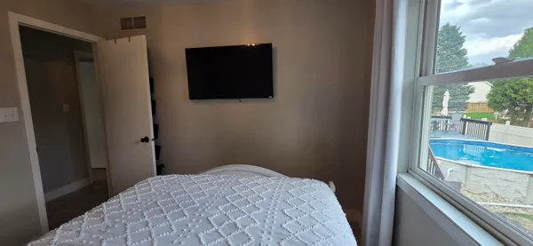 $405,000 | 1367 Dixon Parkway, Chesterton, IN 46304