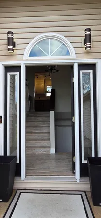 $405,000 | 1367 Dixon Parkway, Chesterton, IN 46304