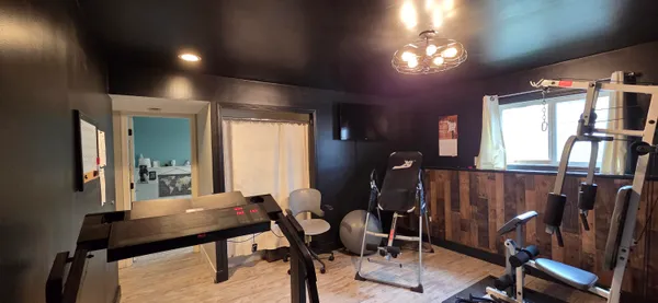 $405,000 | 1367 Dixon Parkway, Chesterton, IN 46304