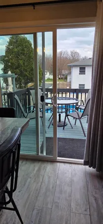 $405,000 | 1367 Dixon Parkway, Chesterton, IN 46304