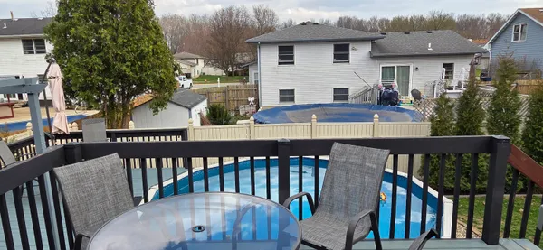 $405,000 | 1367 Dixon Parkway, Chesterton, IN 46304